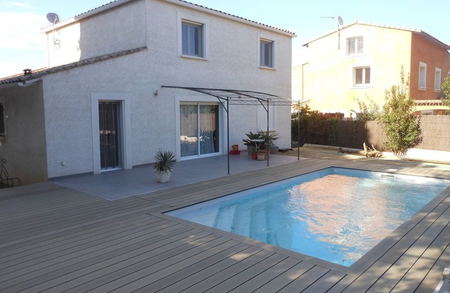 QUIET HOUSE WITH POOL