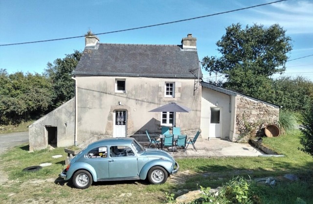 Quiet little house in the countryside, newly restored, 15 minutes from the beach.