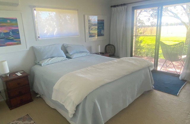 Quiet Relaxing Farm Stay Close to Tamworth NSW… Pet friendly :)