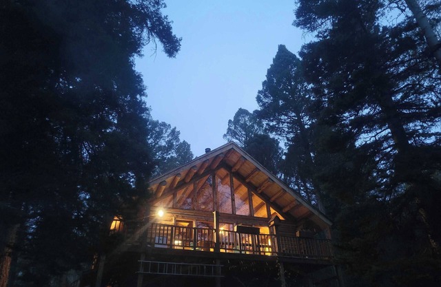 Quiet Retreat in Aspen Grove