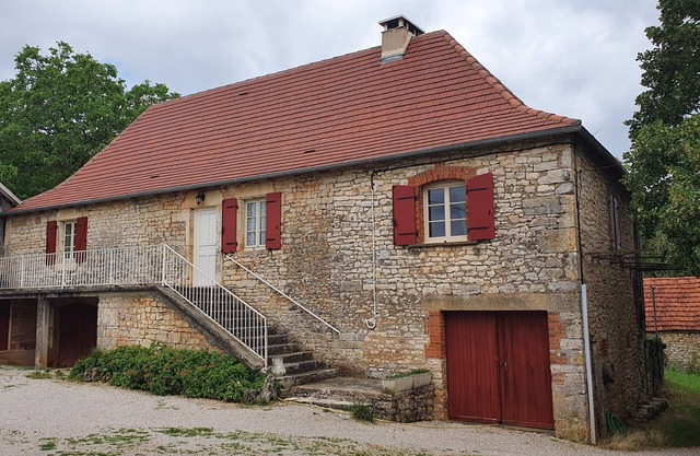 Quiet stone house