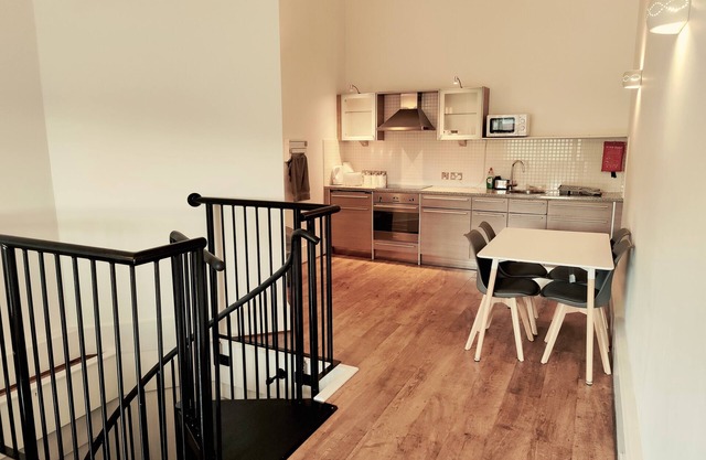 QUIET TRAIN STATION APARTMENT WITH BALCONY | GYM | SECURE FREE SHELTERED PARKING