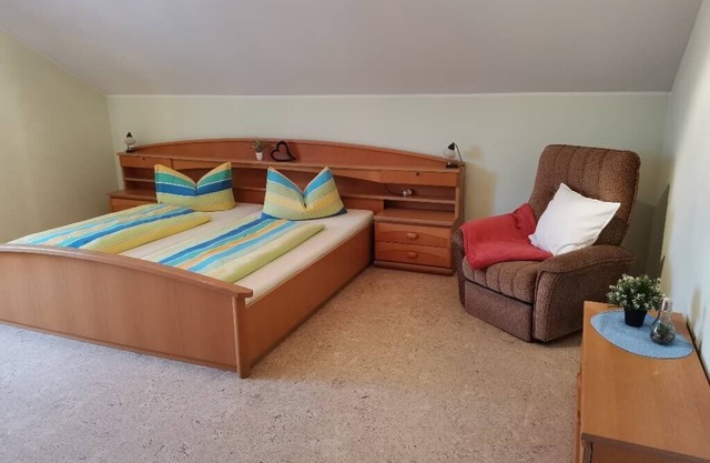 Quiet vacation apartment (120 sqm) with sunny balcony