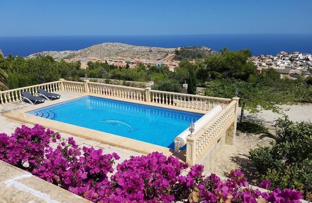 Quiet villa in Cumbre del Sol with SEA VIEW and PRIVATE SWIMMING POOL