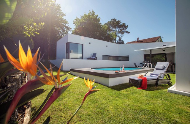 Quiet villa + swimming pool in Santiago de Compostela