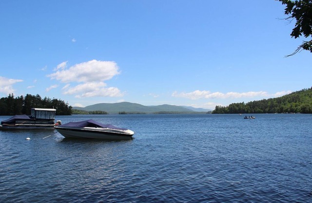 Quiet Waterfront Cottage on Squam