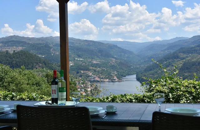 Quinta do Loureiro - Douro - Baião - Private - Heated Pool - Stunning Views .