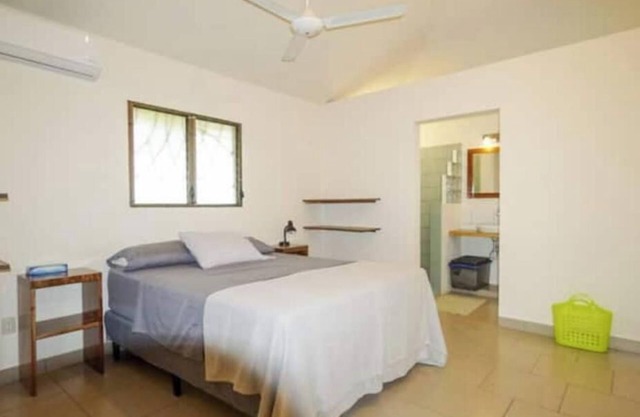 Quintas Calalas-4BD/4BA Short Walk to Beach & Surf