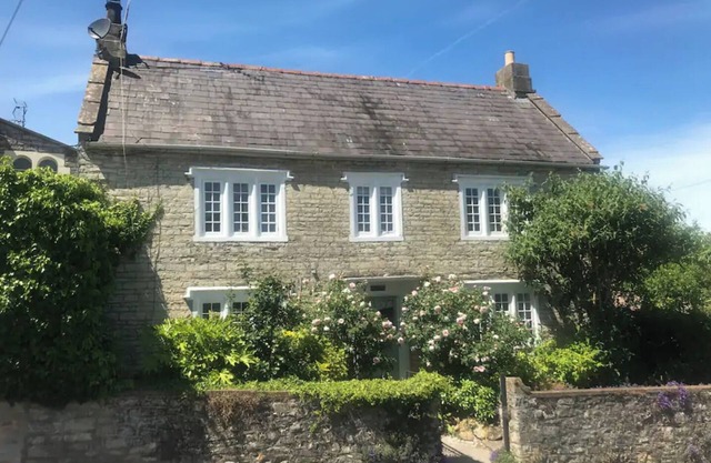 Quintessential Cottage near Bath, from 1650’s