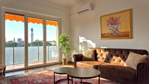 Quinto Piano Panoramic Apartment in the center