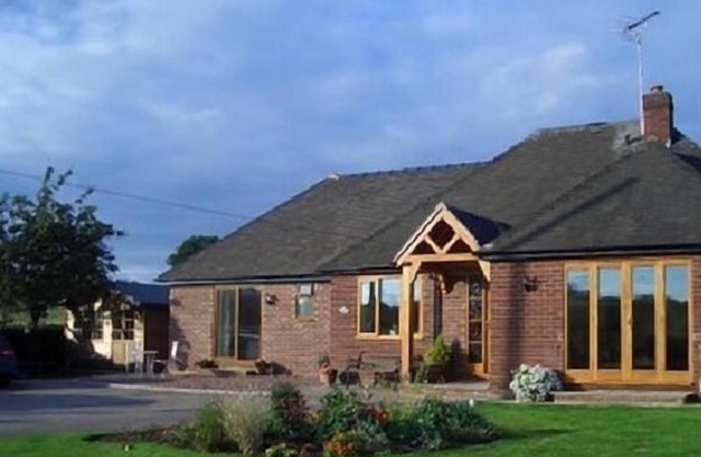 Quixhill - Denstone - Dove Meadow B & B