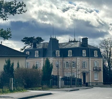 Résidence Historique avec Terrasse