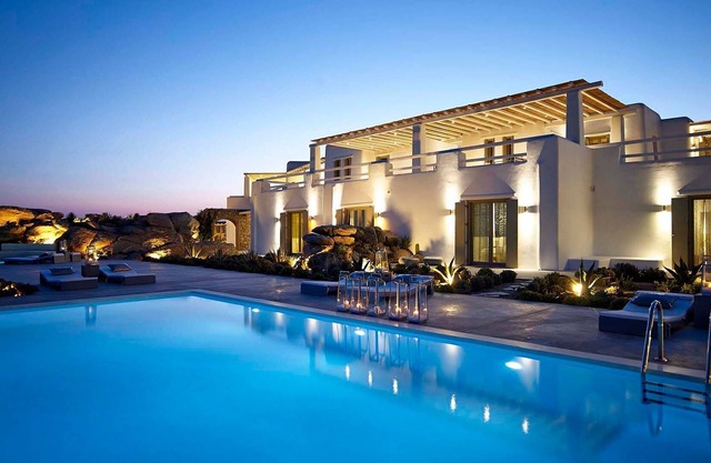 R 1413 Paradise Retreat With BBQ, Outdoor lounge and dining areas & Sun loungers.