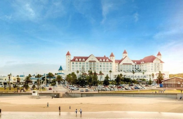 R 1549 The Boardwalk Hotel Convention Centre & Spa With Arcade/Game Room, Garden, And Fitness Facili
