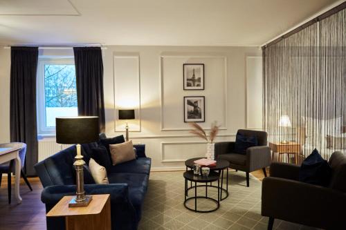 R B Apartment am Airport Hamburg - 1-4 Personen - Küche - Smart TV - Waschmaschine - perfekt für Geschäftsreisende oder Familien