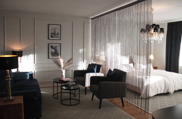 R B Apartment at Hamburg Airport I 4 persons I Kitchen I Washer-dryer I Netflix