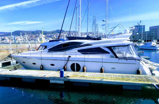 R54 Premium Yacht
