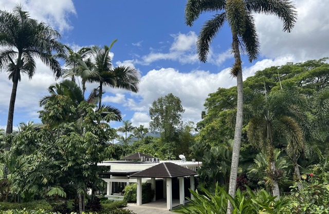 Rainforest Estate luxury Stay