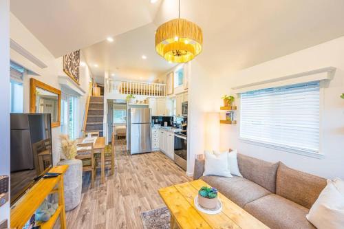 Rainforest Tiny Home Retreat 27