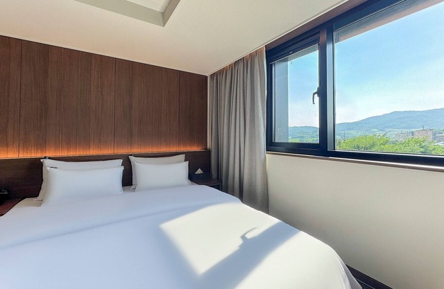 RAMPART HOTEL
