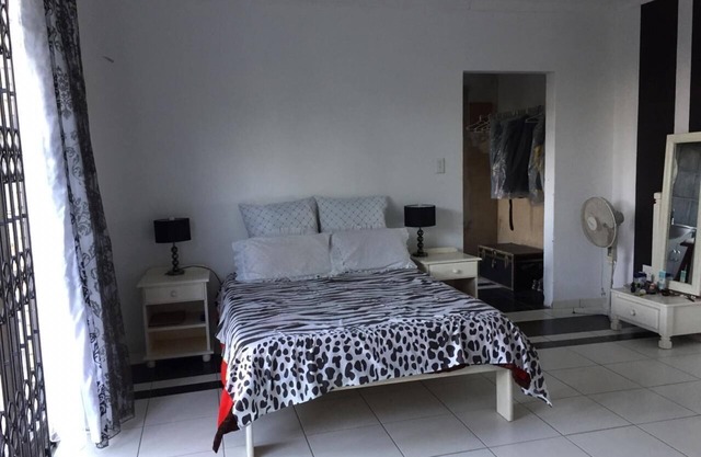 Ramsgate Tropical Retreat