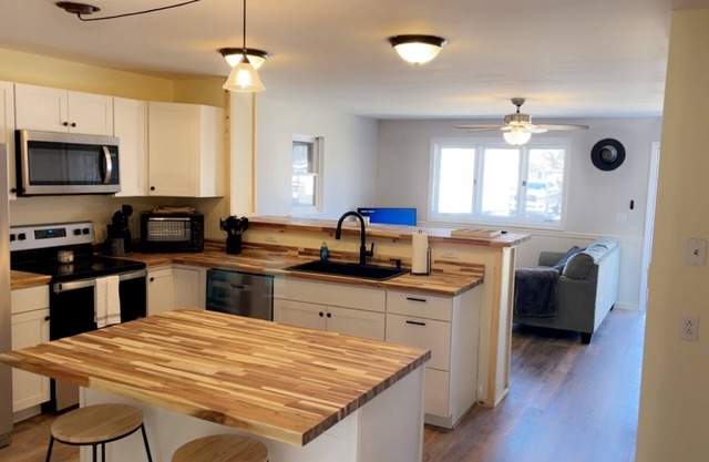 Ranch home close to down town