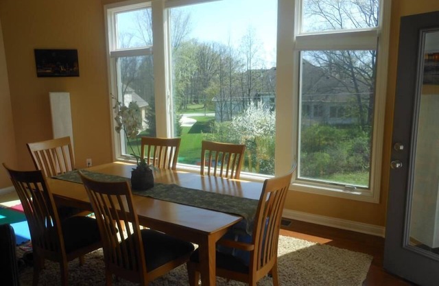 Ranch style in Cul-de-Sac + Walkout