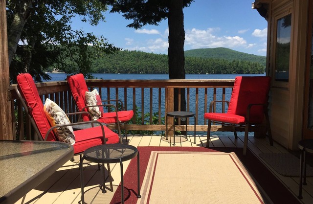 Rare find! Lakefront Cottage On Crystal Clear Sought After Merrymeeting Lake!