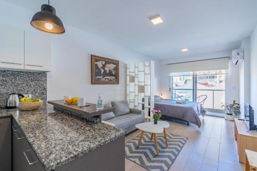 Rawson Park a media cuadra del Hospital Italiano by Debarrio Aparts