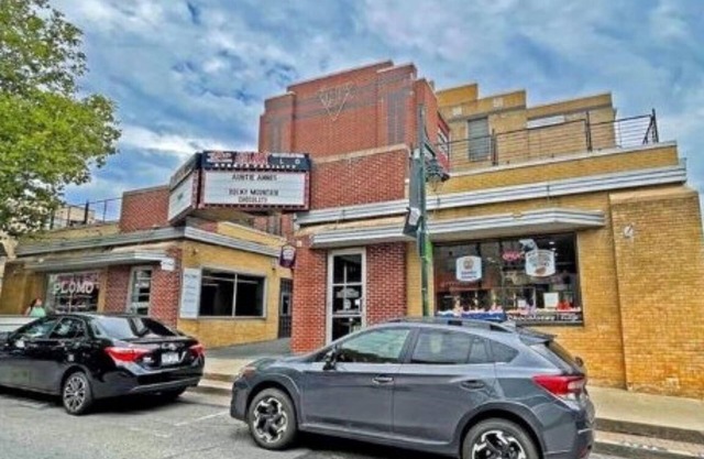Razorback Retreat on Dickson Street