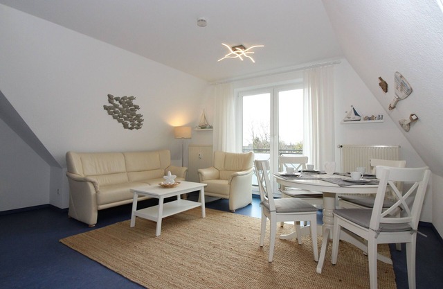 RDH-2.09, 4 pers., approx. 55 sqm - Seepark Burhave/Thatched roof house 3