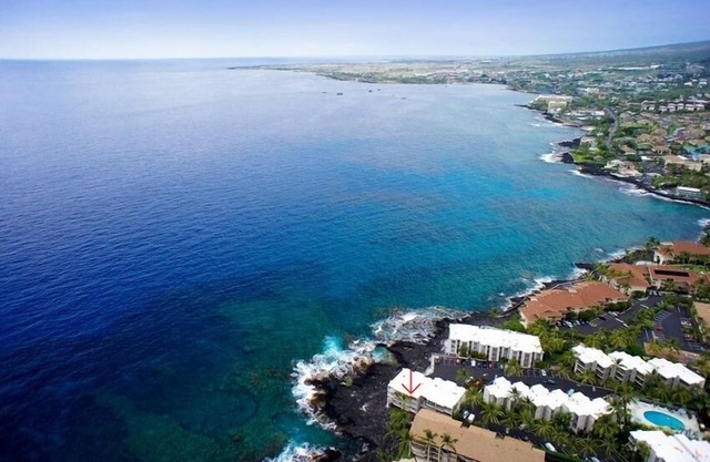 Real Ocean Front living! Private and well maintained! Excellent reviews!