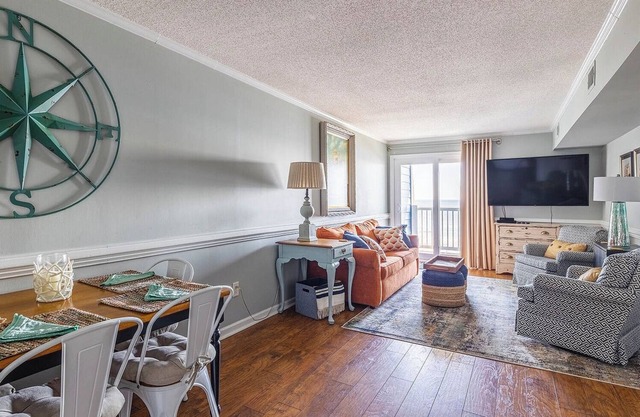 Recently renovated condo in Cherry Grove area of N. Myrtle Beach
