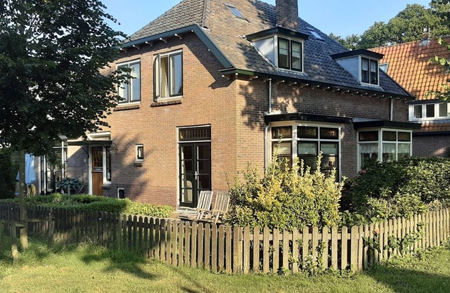 Recently renovated and one hundred years old. Typical Dutch house