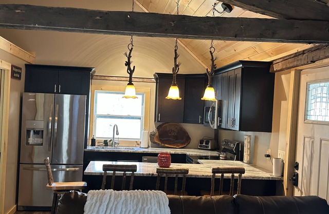 Recently renovated, country setting, short walk to town and beach
