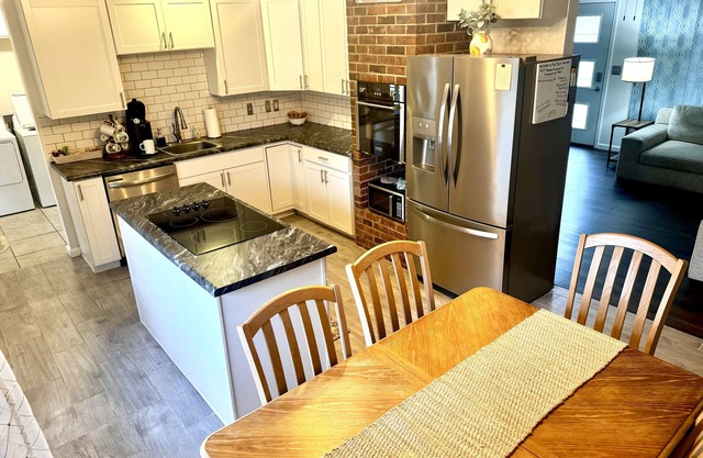 Red Barn Retreat: Relaxing 3BR w/Game Room Near Miami U