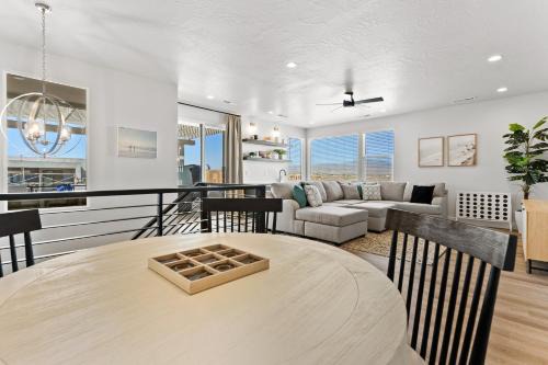 Red Desert Oasis home