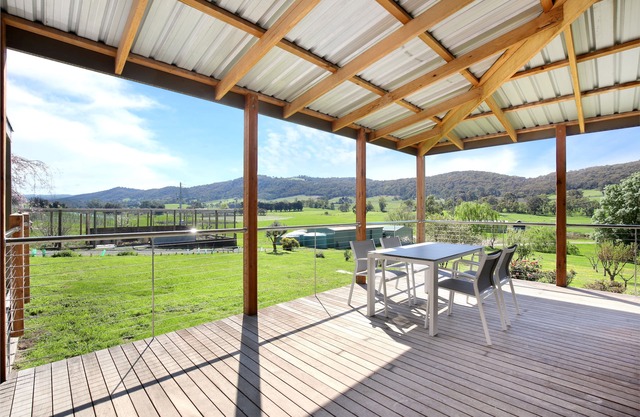 Red Oak Unit - Belaradah on Stefani Estate Vineyard