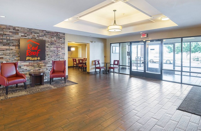 Red Roof Inn PLUS+ Phoenix West