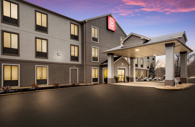Red Roof Inn & Suites Bloomsburg – Mifflinville