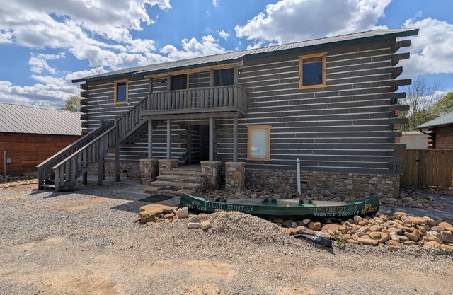 Red's Landing ~ #4 at the Breezeway