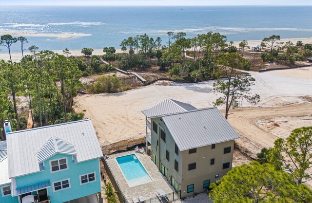 Redbird Beach: 7BR Beachfront Home- Priv. Pool, Pet Friendly, Sleeps 23!
