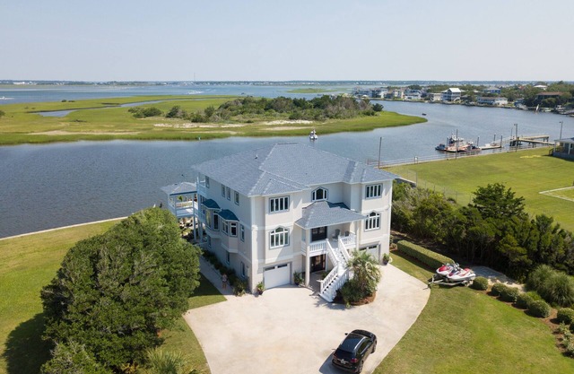 Redone Luxury Waterfront at The Point w/Heated Pool, Hot Tub, Fire Pit, Game Rm