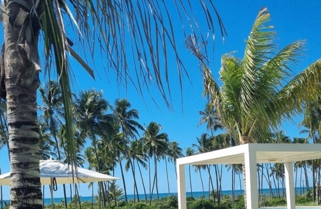Refúgio em Praia do Forte! Melhor Cond., Clube Frete Mar, Academia e Muito Mais!