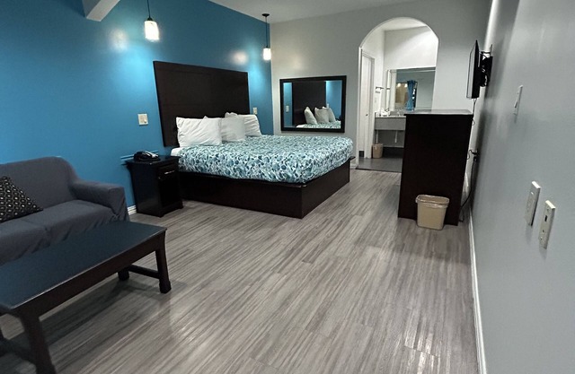 Regency Inn and Suites