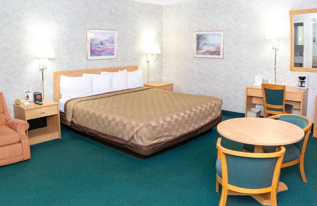 Regency Inn Perrysburg