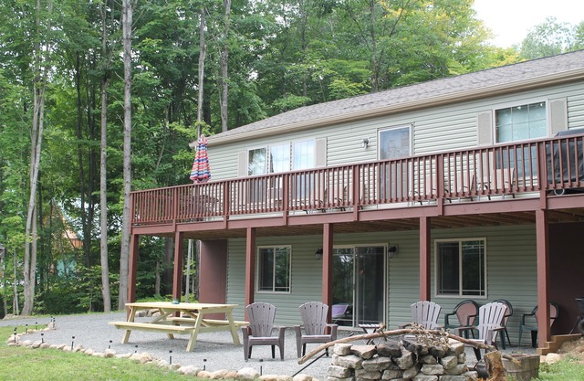 Reidell's Retreat - A Four Season's Retreat on The Great Sacandaga Lake