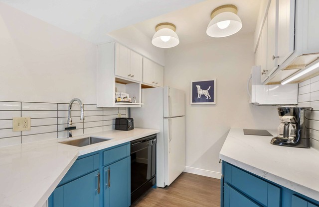 Relax and Unwind! Pet-Friendly Property, Kitchen, Onsite Parking