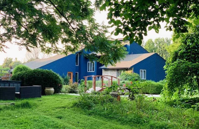 Relax in nature at this peaceful 35 acre hilltop country estate.