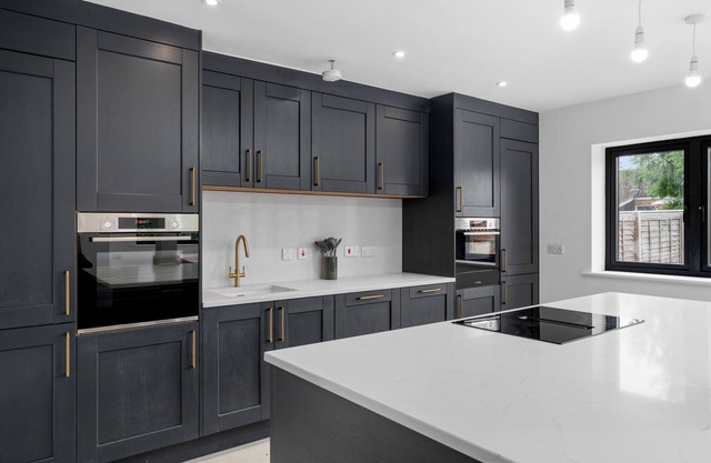 Relax with easy access to Cambridge. Electric car charging and parking available